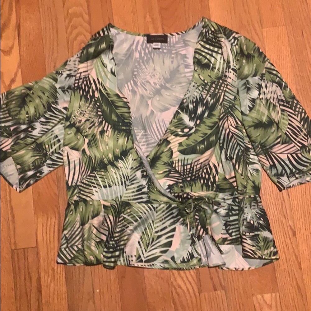 3/4 Sleeve Wrap Top